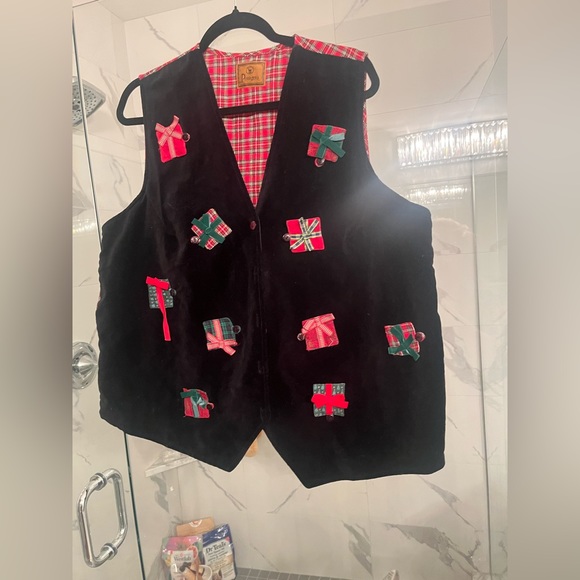 Vintage 🎁black, velvet Christmas🎁 vest size🎁 large🎄🎁 - Picture 1 of 17